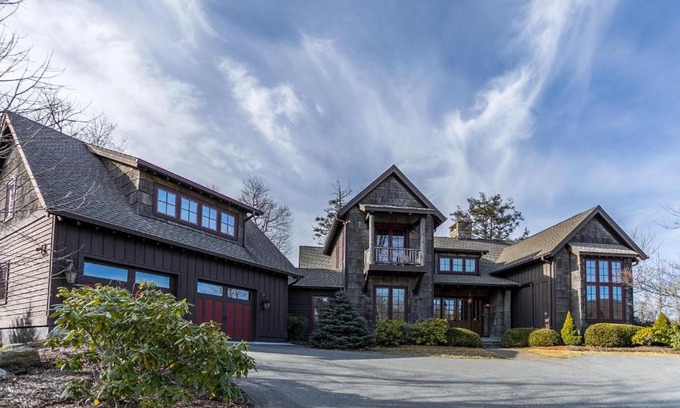 Newland House | Elk Camp Lodge