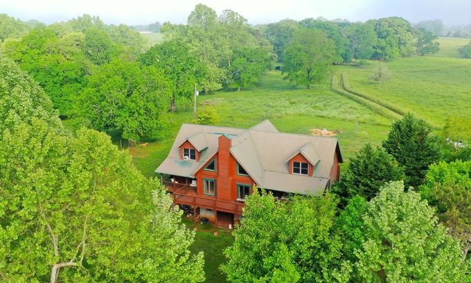 Wiley Cabin | Elk Creek Cabin - 3600 sq ft, 6 acres, end of road easy access, private
