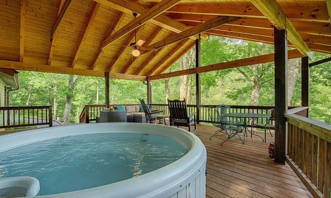 Maggie Valley Cabin | Elk Hang Out Here! Hot Tub, huge covered porch w/views. High-Speed WIFI!