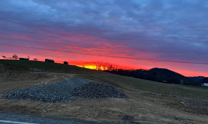 Boone Cabin | Elk Knob Escape ~ Cozy tiny cabin with an incredible view!