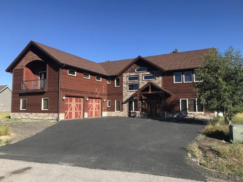 McCall House | Elk Ridge by Casago McCall - Donerightmanagement