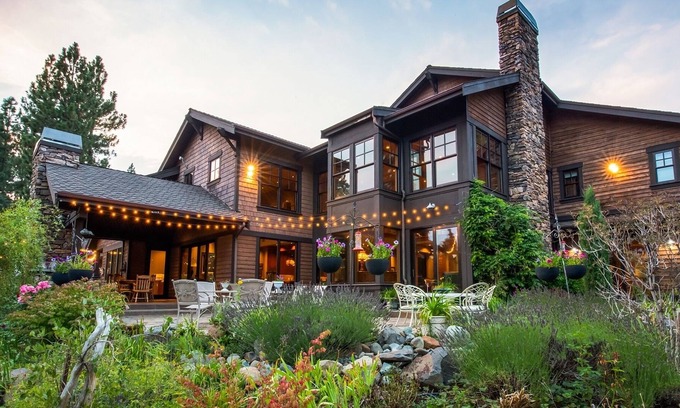Cle Elum House | Elk Ridge Estate, Sleeps 23. With 500 Acres Of Private Forest To Explore