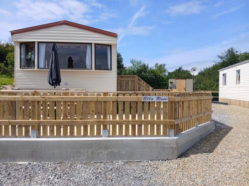 Lecemy Apartment | Ella Rose Mobile Home