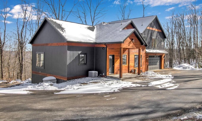 Ellicottville House | Ellicottville get away right down the road from Holimont!