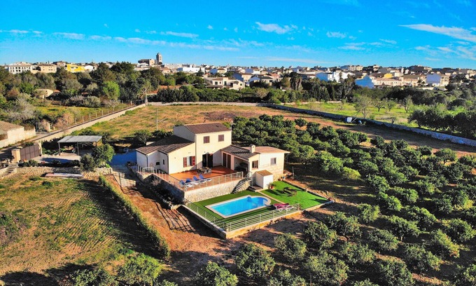 Muro Villa | Els Tarongers 081 fantastic finca with private pool, air conditioning, terrace and barbecue