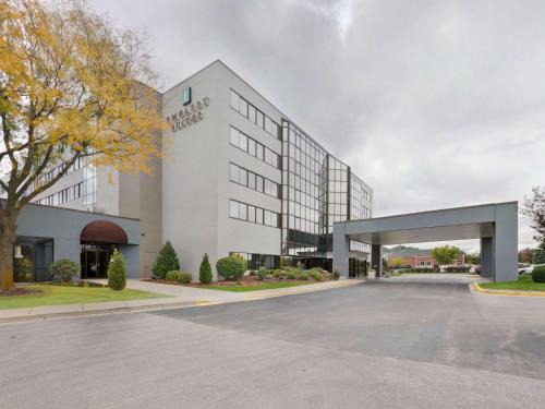 Brookfield Hotel | Embassy Suites by Hilton Milwaukee Brookfield