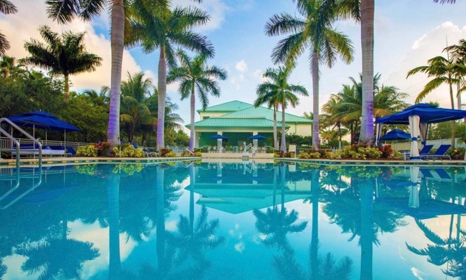 Ludlam Hotel | Embrace the Miami Lifestyle at its Finest! 2 Amazing Rooms w/Balcony + Kitchen