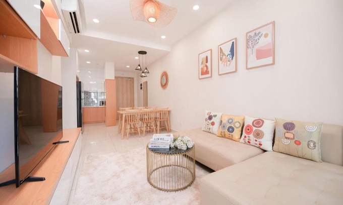 Tan Phu District Apartment | Emerald Celadon 2PN2WC - Gần Sân Bay, Aeon - Free Hồ Bơi