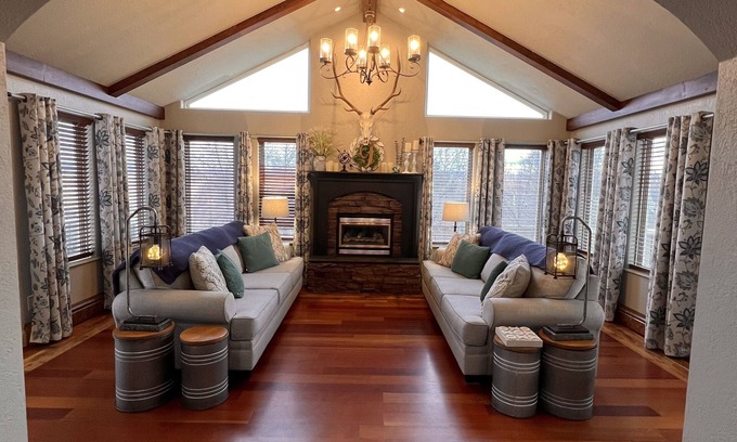 Amsterdam House | Emerald Hill in Churchill Montana! Custom home close to Bozeman & Big Sky