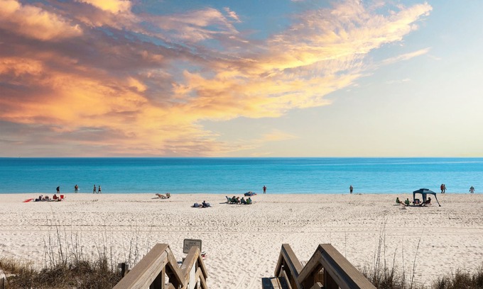 Sugar Beach House | Emerald Shores: Steps from the Gulf, Navarre Beach