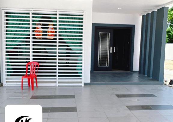Dungun Villa | Emerald villa homestay