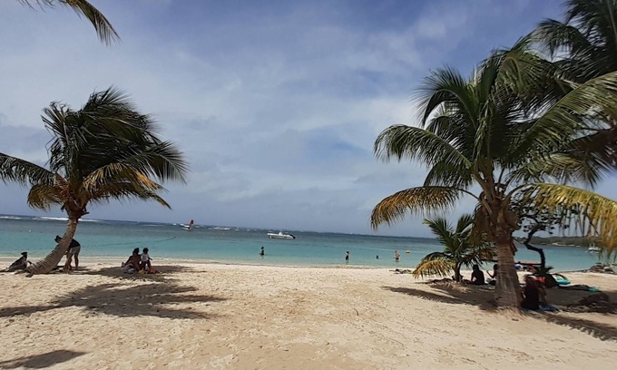 L'Autre-Bord Apartment | EMERAUDE PARADIS BEACH