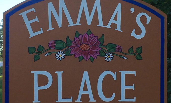 Jasper House | Emma’s Place- a cozy couple's retreat, only 5 miles from Jasper, Arkansas!