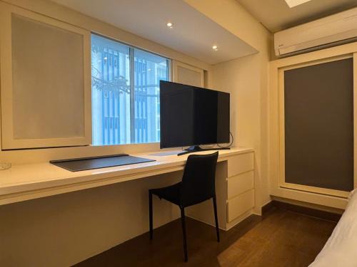 Bui Thi Xuan Hotel | EMPRESS HOTEL IN D1 - 32M2 - Cozzy Place