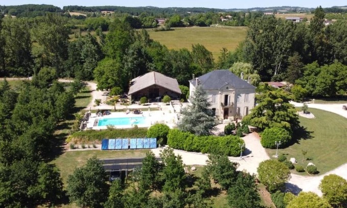 Casseneuil Bed & Breakfast | En Bord de Rivière