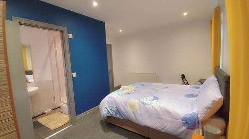 Eccles House | En-Suite Double-Bedroom in the Heart of Eccles Manchester Perfect for Short Stays BH5