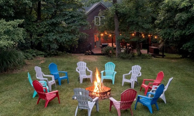 Buechel Cabin | Enchanted Cabin at LedgeRock Springs