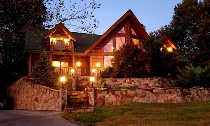 Eastview Cabin | Enchanted Forest Luxury Cabin