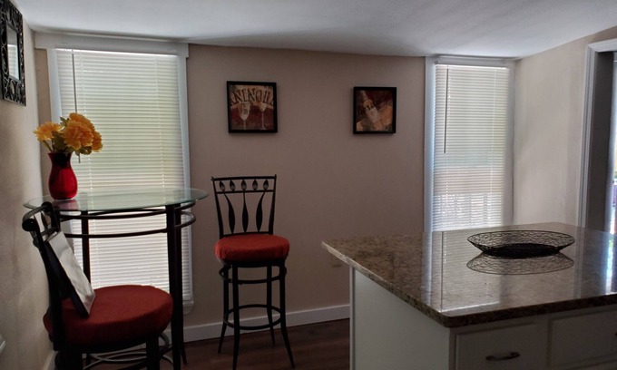 Southtown Apartment | Enchanted Retreat with Yard