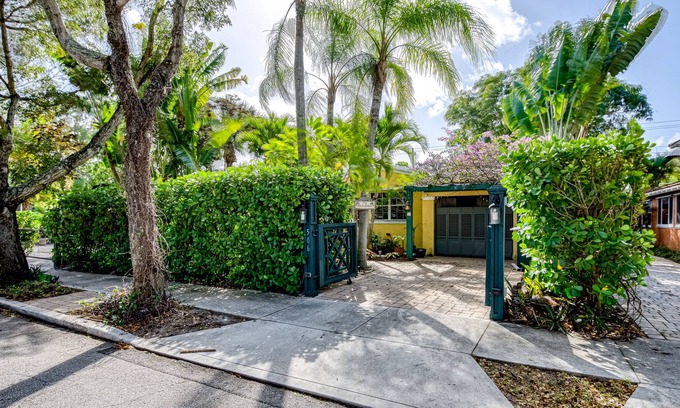 Old Northwood Historic District House | Enchanting heritage home with hot tub, central AC, & washer/dryer - 1 dog OK