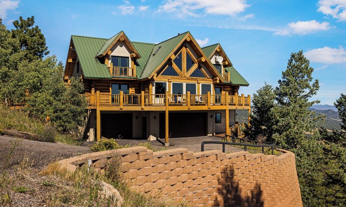 Morrison House | Enchanting Morrison Home with Views and Wifi