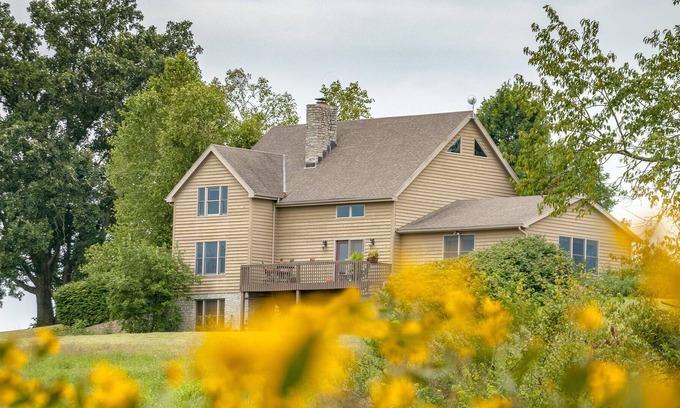 Cynthiana House | Enchanting, Secluded Timberframe Home