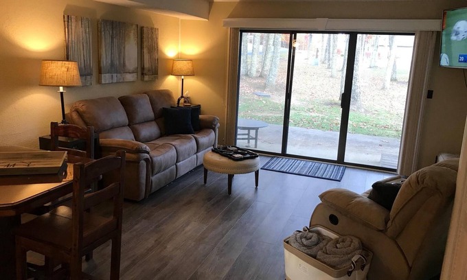Fairfield Glade House | 🔚 END Unit in ❤️Fairfield Glade- w/King bed; WiFi-2 showers