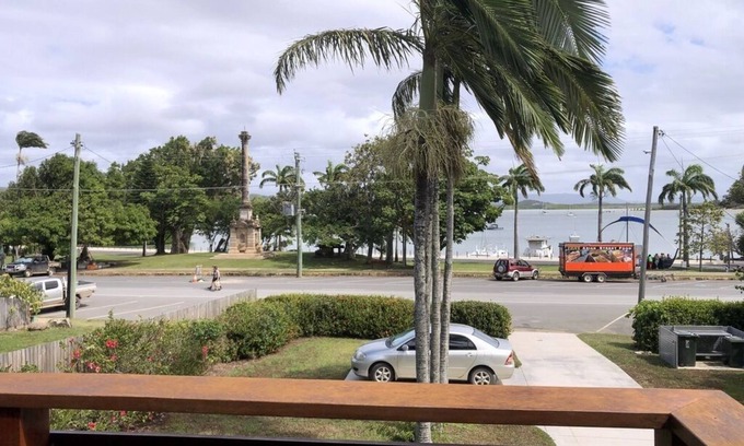 Cooktown House | Endeavour Reach