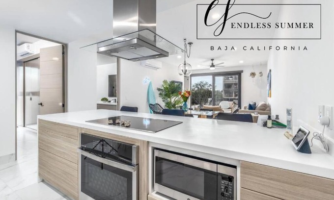 El Tezal Apartment | Endless Summer - 2Bed 2Bath Condo - Seasonly Heated Pool with Ocean Views - 5min walk to Beach - Fibre Internet - Sleeps 6