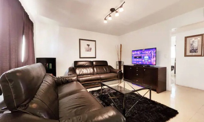 Riverside Park Apartment | Endless Summer Rentals 3 bedroom 2 Bath - entire apartment