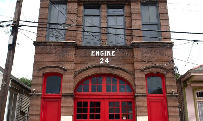 Bywater Bed & Breakfast | Engine 24 Firehouse Courtyard Room 4