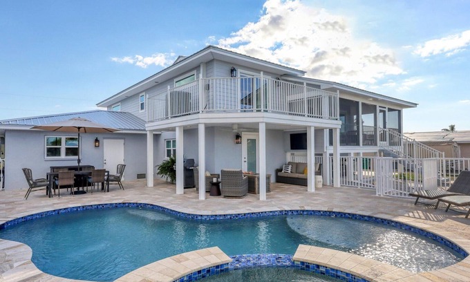 Englewood South House | Englewood 3 Bedroom Private Pool+Spa Canal on Lemon Bay Home