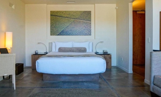 Yountville House | Enhanced Amenities and Personalized Docent Service! Rooftop Pool, Gas Fireplace!