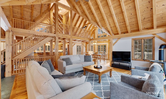 Baysville House | Enjoy a beautiful outdoor experience on the 3 acre, waterfront property