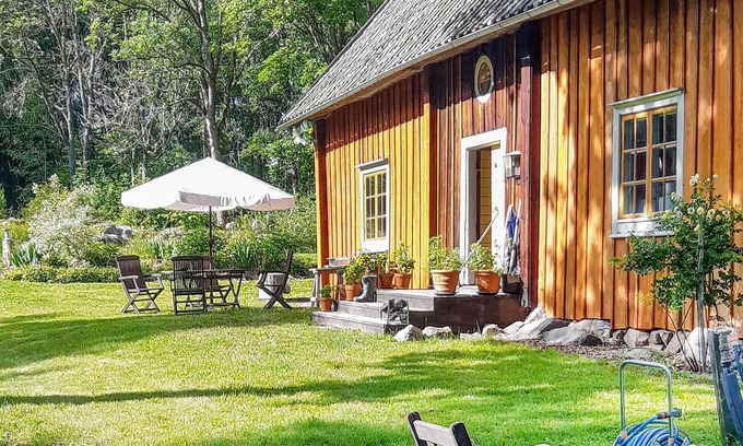 Vittinge House | Enjoy a peaceful vacation in harmony with nature in this secluded house dating back to 1794.