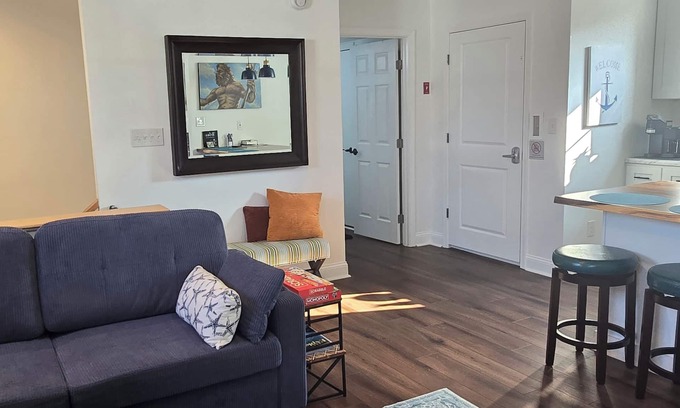 Northeast Virginia Beach Apartment | Enjoy a private stay just 4 blocks to Oceanfront and vibrant Boardwalk!