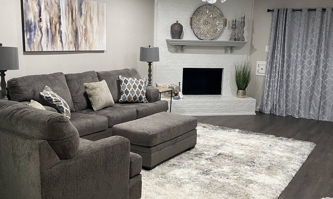 Nacogdoches House | Enjoy a relaxing stay at Hillside Haven