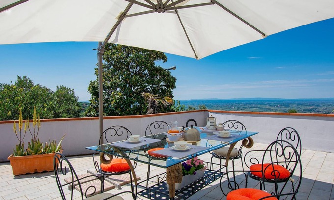 Giugnano Apartment | Enjoy an unforgettable vacation in this beautiful vacation apartment.