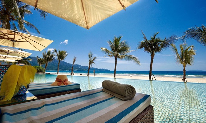 Son Tra Apartment | Enjoy Beautiful Sunrise from Beachfront suite