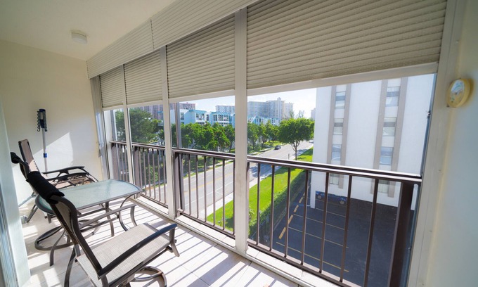 Sunny Isles Beach Apartment | 🏝Enjoy Fully Equipped 2BR Condo Near The Beach🏝