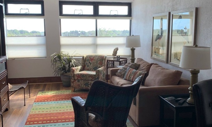 Morehead City Condo | Enjoy Historic Downtown Beaufort, NC - Voted Best Small Town in America