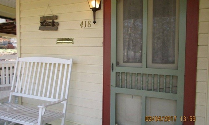 Franklin House | ENJOY HISTORIC DOWNTOWN FRANKLIN-STARTING AT 139 PER NIGHT SLEEPS 8!