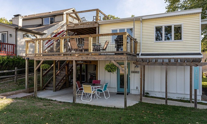 Bluffton House | Enjoy Lake Michigan Sunsets at Fully Equipped 2BR Duplex at the Beach!