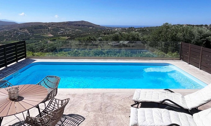 Episkopi Villa | Enjoy Romance and Sunsets at Villa Dionysos