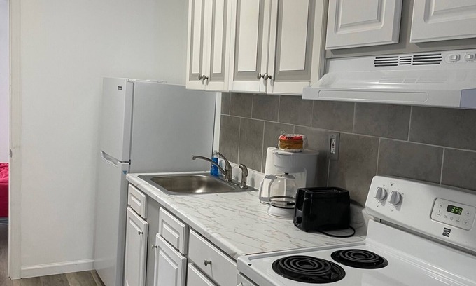 Whitesboro Apartment | Enjoy Shore Life not only for Summer, Cozy Apartment near Zoo and So much More!