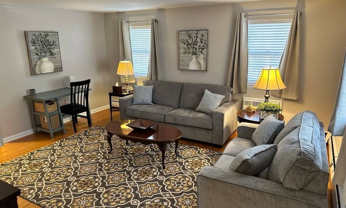 Narberth Apartment | Enjoy Small Town America in this quiet, friendly and quaint Main Line Philly town of Narberth