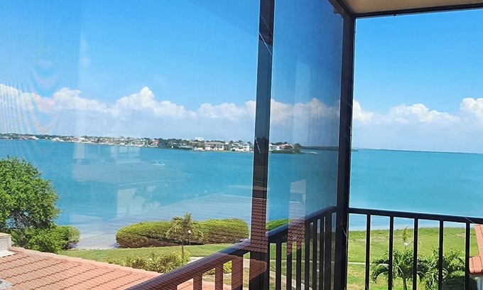 Palma del Mar Condo | Enjoy spectacular sunrises and water views from this 4th floor condo in Isla!