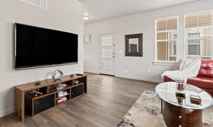 Southwest Ada County Alliance House | Enjoy staying in Boise in newly built townhouse