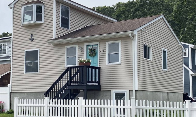 South Kingstown House | Enjoy the Best of Both Worlds on Narrow River and Narragansett Beach