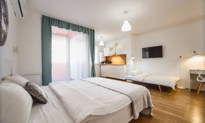 Oradea Apartment | Enjoy Time in Central Oradea